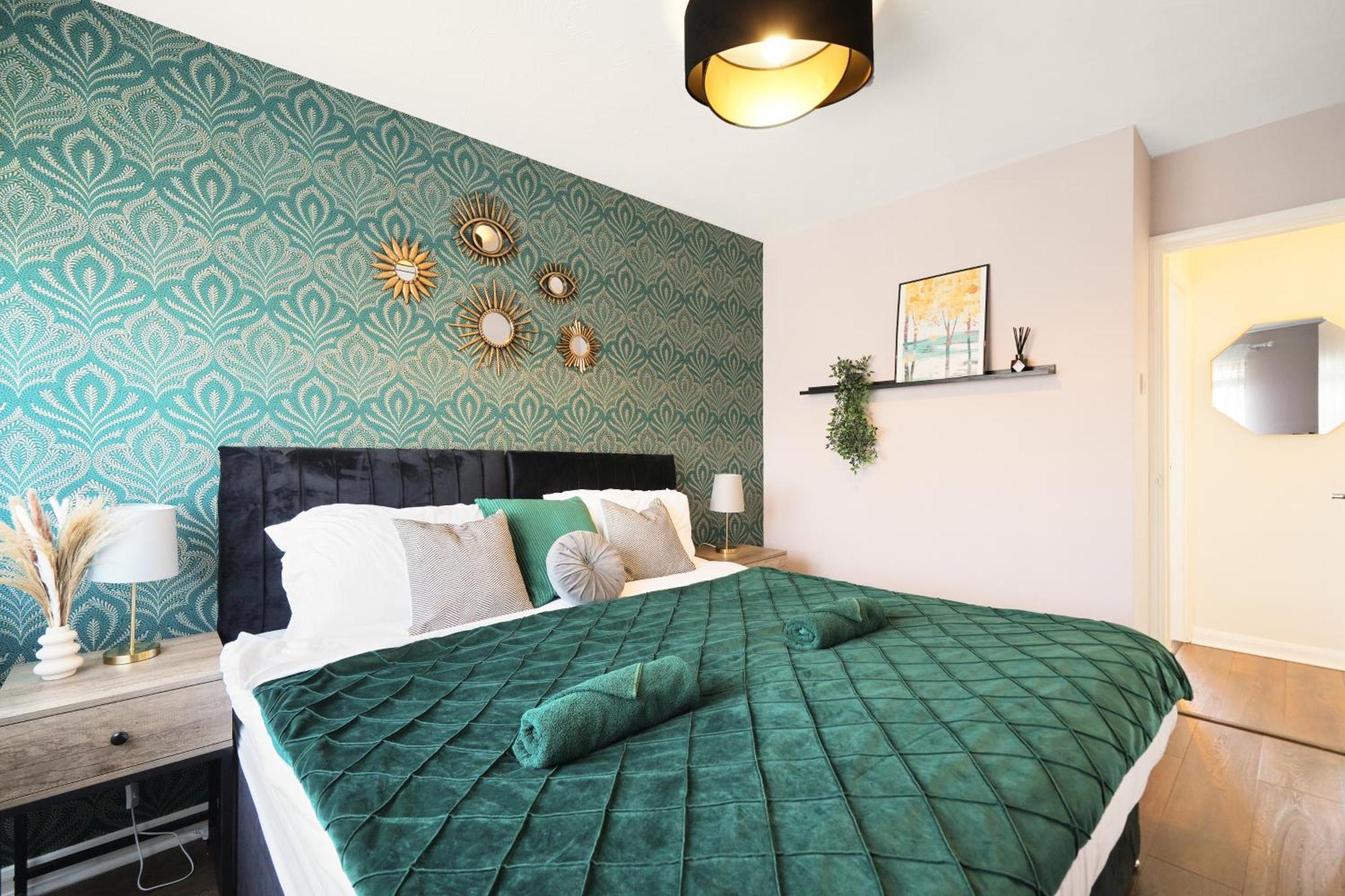 Cosy Corner In Aylesbury Near Stoke Mandeville Hospital & Town Centre With Private Parking Eksteriør billede