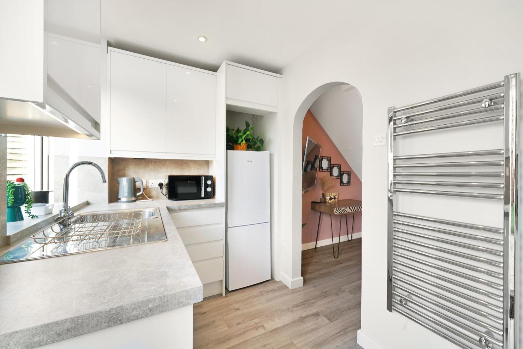 Cosy Corner In Aylesbury Near Stoke Mandeville Hospital & Town Centre With Private Parking Eksteriør billede